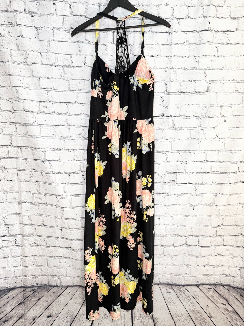 Derek heart. Black maxi dress. Size L